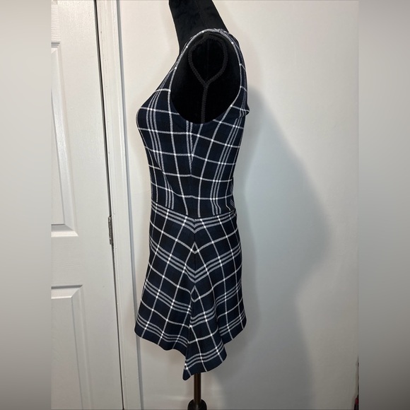 Theory Kalora Knit Sleeveless Peplum Top In Blue White - Size S - Picture 3 of 12